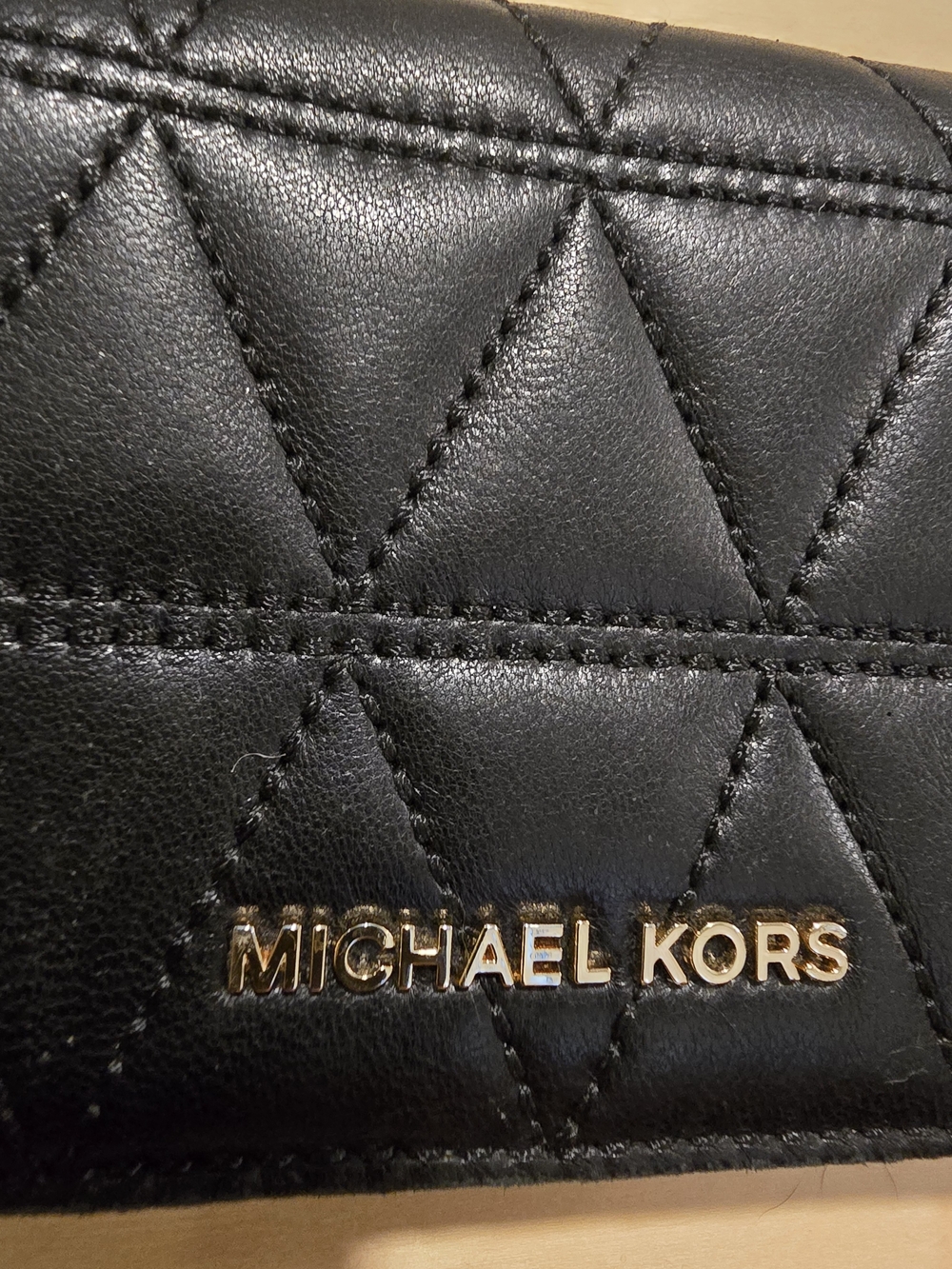 Michael Kors Jet Set Travel Quilted Leather Bifold Compact Wallet – Black/Gold